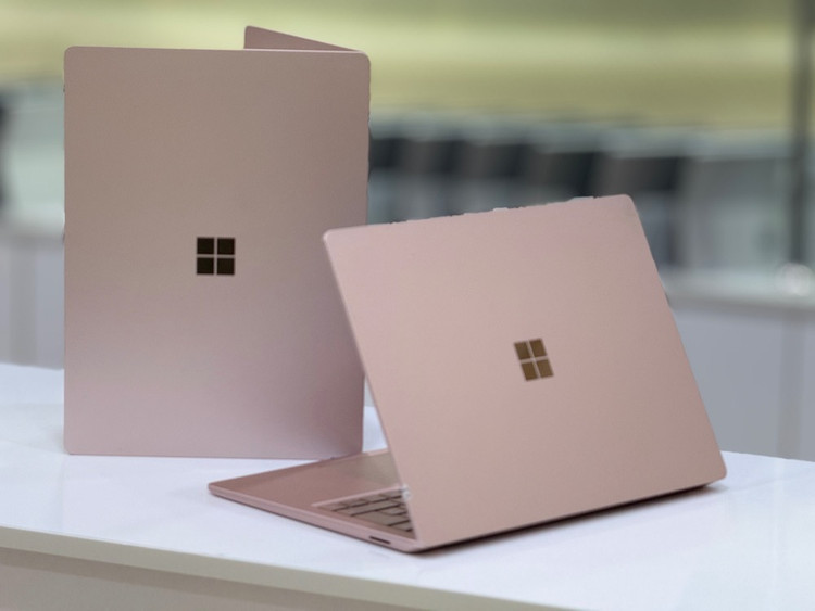 سرفیس لپتاپ۳ طلایی رم۸ حافظه۲۵۶گیگ Microsoft Surface Laptop 3 Rose Gold