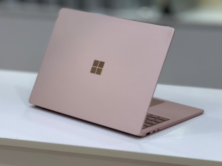 سرفیس لپتاپ۳ طلایی رم۸ حافظه۲۵۶گیگ Microsoft Surface Laptop 3 Rose Gold